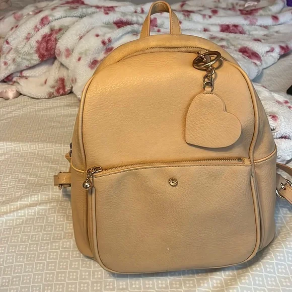 LC Lauren Conrad | Bags | Lauren Conrad Backpack | Poshmark display picture 2